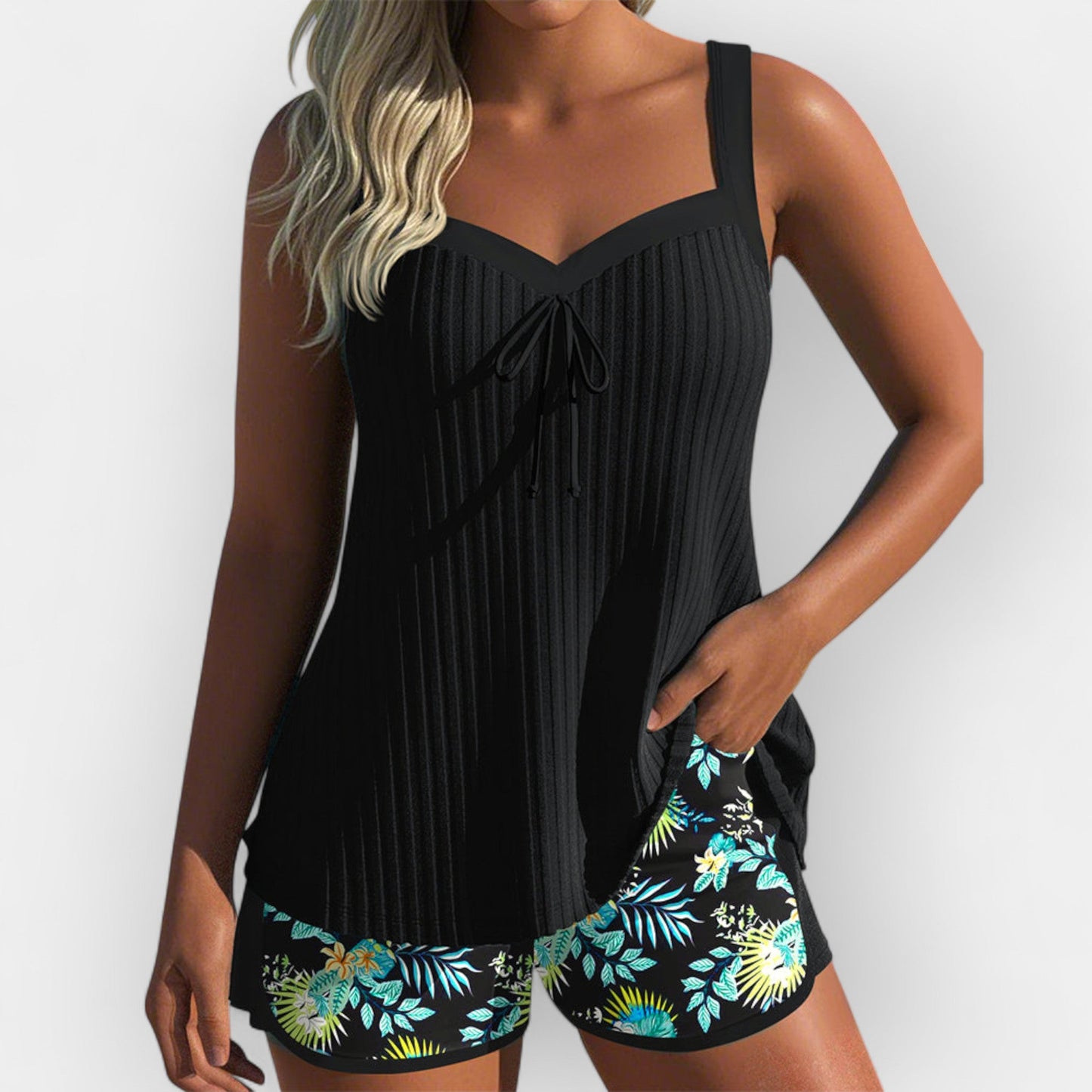 Şortlu Tankini: Stil ve Konfor