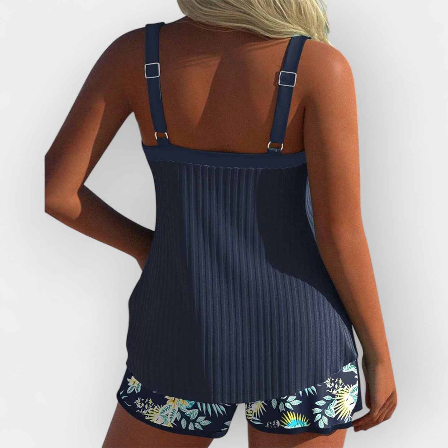 Şortlu Tankini: Stil ve Konfor