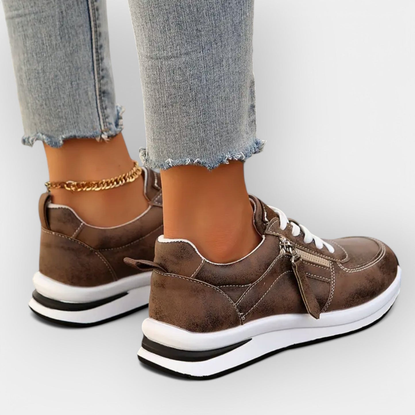Anatomik Sneaker'lar ile Şıklık