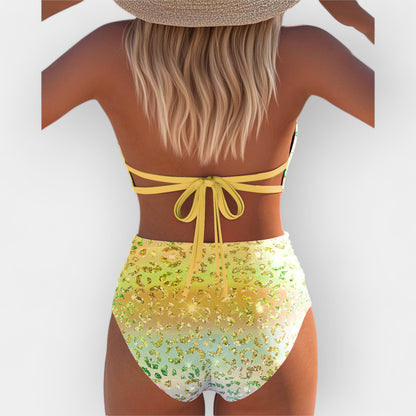 Boyun bağı ile bikini ve canlı desen