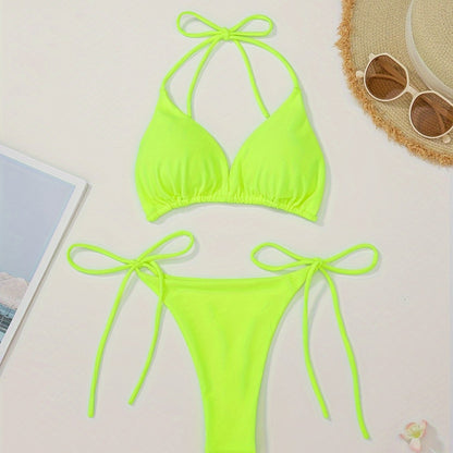 Halterli ve V Kesim Bikini
