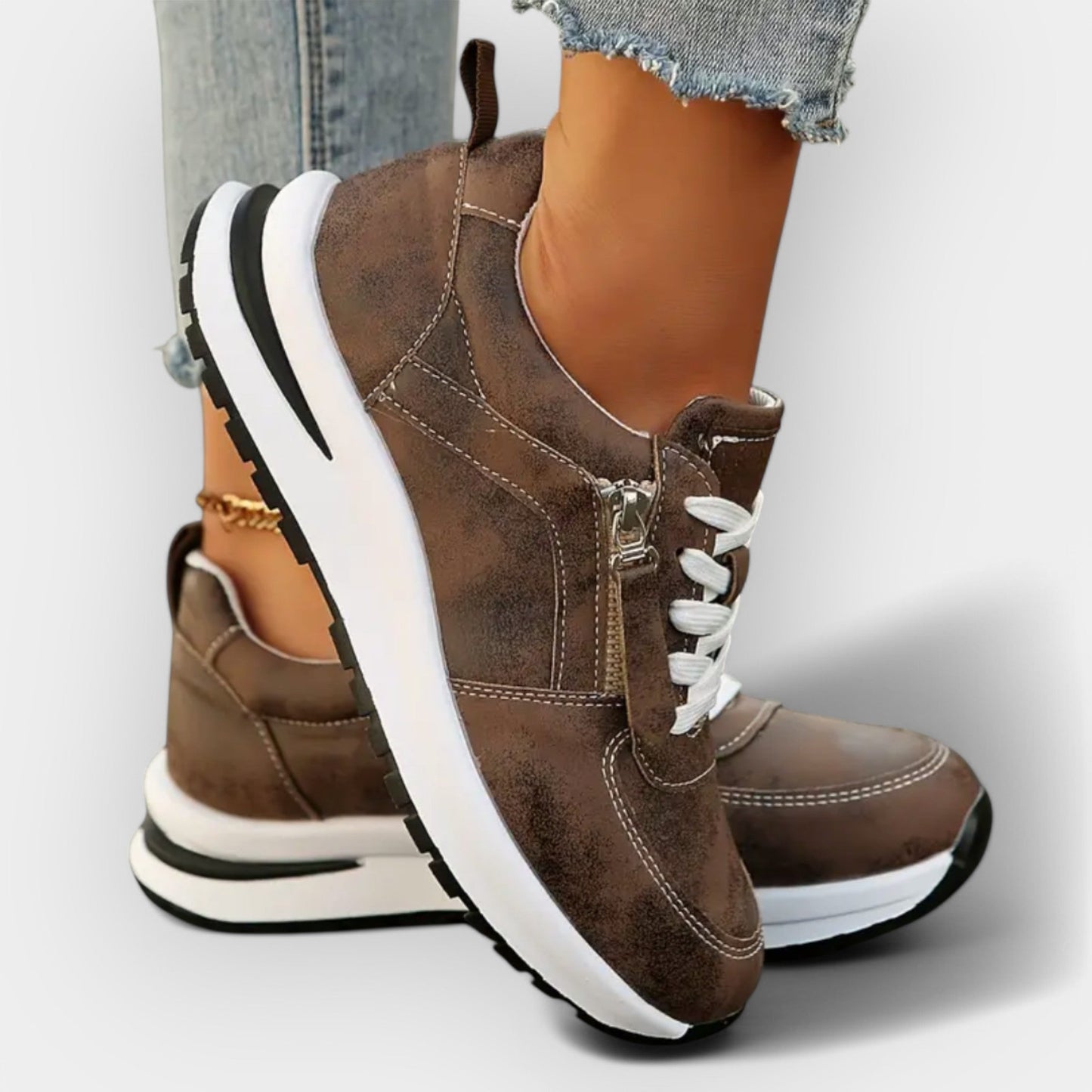 Anatomik Sneaker'lar ile Şıklık