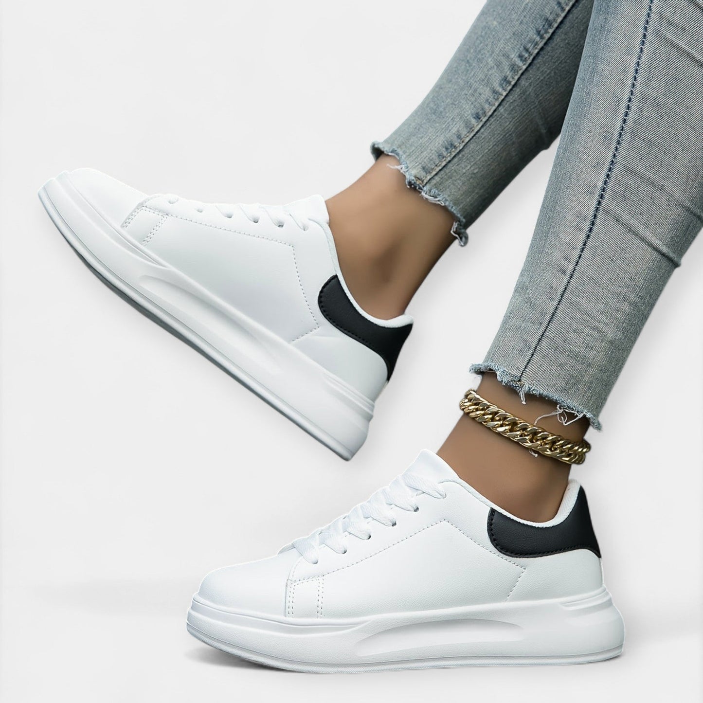 Beyaz Deri Sneakers